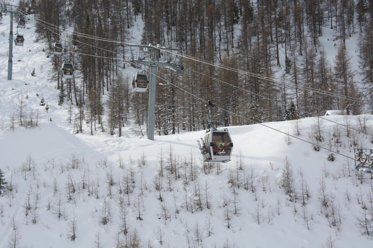 Chalet Pointu Ізола-2000 Екстер'єр фото